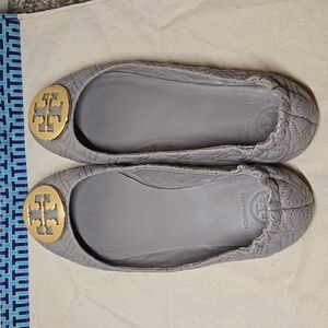 Tory Burch Minnie Ballet Flats Gray with gold logo